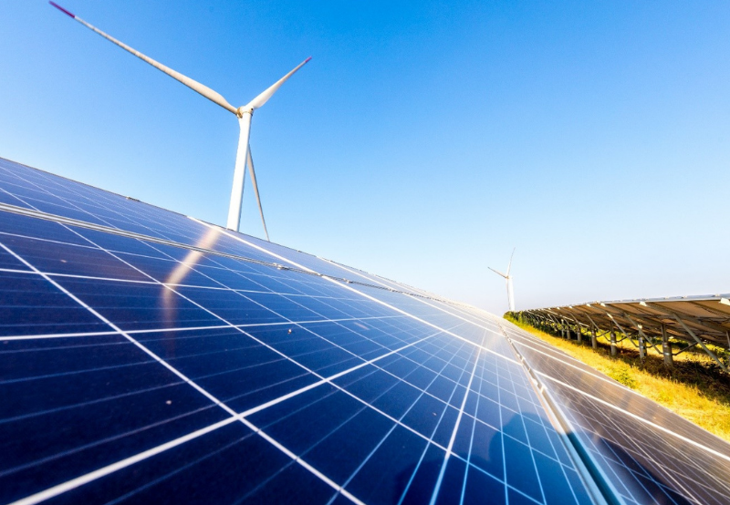 OX2 Acquires 500 MW of Solar and Wind Projects in Greece