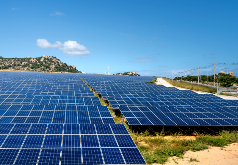 Scatec Sells 42% stake in 258 MW Upington Solar Project to Standard Bank Group