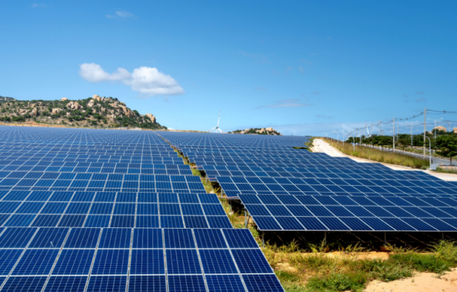 Q ENERGY Sells 33 MW Solar Project in England